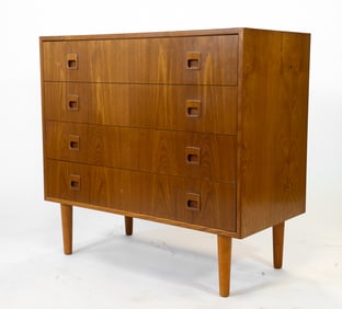 HJORNEBO DANISH TEAK CHEST OF DRAWERS C. 1960S
