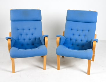 PAIR OF BRUNO MATHSSON STYLE BEECH LOUNGE CHAIRS