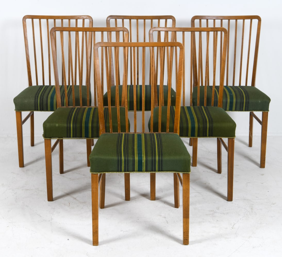 (6) FRITZ HANSEN STYLE OAK & WOOL DINING CHAIRS: Oak banister back dining chairs with wool upholstered seats. Denmark, circa 1970s. Dimension: H 35.5" x W 19" x D 18" x Sh 18" Conditions: Wear consistent with age and use, including minor dings and r