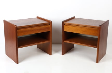 PAIR OF DANISH TEAK NIGHTSTANDS C. 1960S