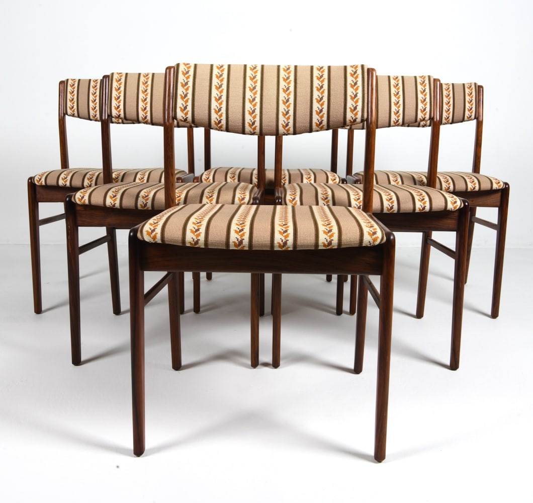 (6) ATTR. THORSO ROSEWOOD DINING CHAIRS C. 1960S: Attributed to Thorso Stolefabrik. Rosewood frames with fabric upholstered seats. Remnants of mark underneath. Denmark, circa 1960s. Dimension: H 30.5" x W 19.5" x D 19.5" x Sh 17.5" Conditions: Wear c