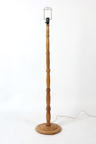 SCANDINAVIAN TURNED OAK FLOOR LAMP C. 1970S