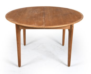 STYLE OF IB LARSEN TEAK EXPANDING DINING TABLE