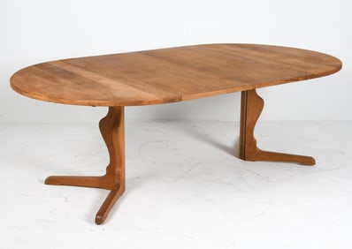 STYLE OF MOLLERS DANISH OAK EXPANDING DINING TABLE