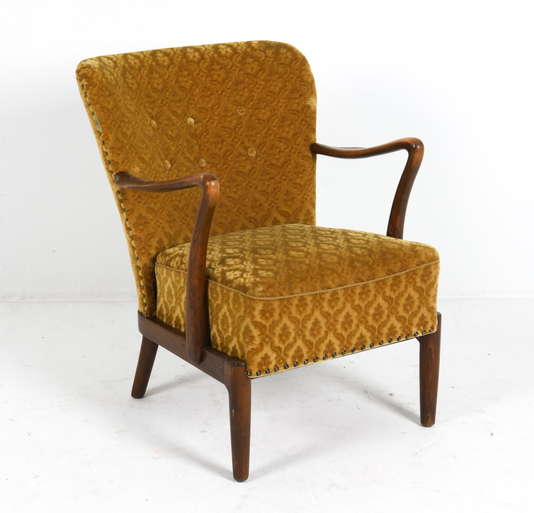 ALFRED CHRISTENSEN BEECH LOUNGE CHAIR C. 1960S: For Slagelse Mobelvaerk. Lounge chair in patterned mohair upholstery. Beech frame. Stamped indistinctly under seat. Denmark, circa 1960s. Dimensions: H 40" x W 28" x D 24" x SH 16". Condition: Minor s