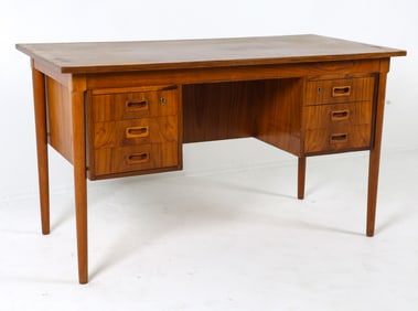 ATTR. VI-MA MOBLER TEAK WRITING DESK C. 1960S