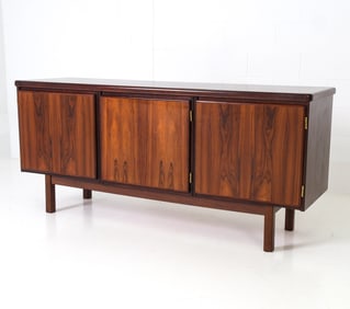 STYLE OF OMANN JUN DANISH ROSEWOOD SIDEBOARD 1970S