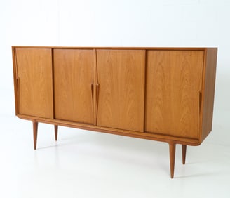 GUNNI OMANN DANISH TEAK SIDEBOARD C. 1960S
