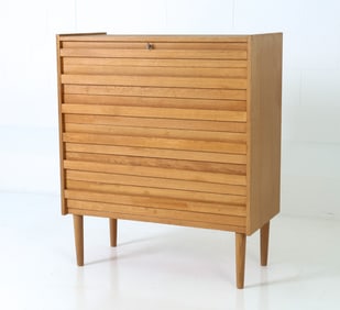 REOVAL DANISH OAK CHEST OF DRAWERS C. 1970S
