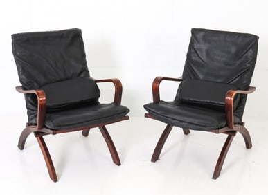 PAIR STYLE OF RELLING LEATHER LOUNGE CHAIRS 1960S