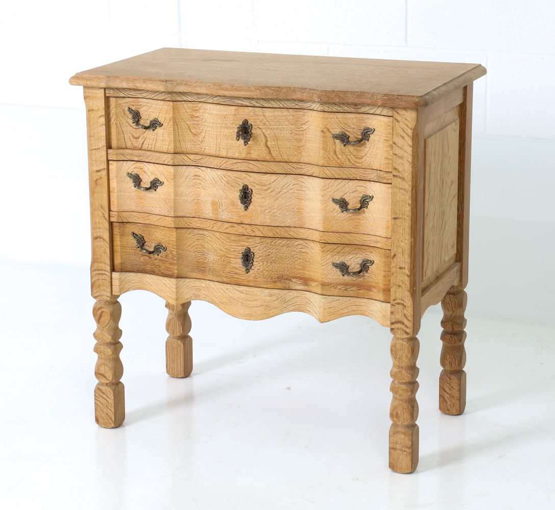 STYLE OF KJAERNULF DANISH OAK CHEST OF DRAWERS (1 of 17)