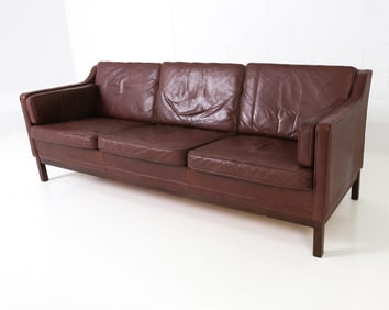 STYLE OF MOGENS HANSEN LEATHER & BEECH SOFA 1960S