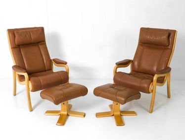 PAIR OF KNUDSEN STYLE LEATHER CHAIRS W/ OTTOMANS