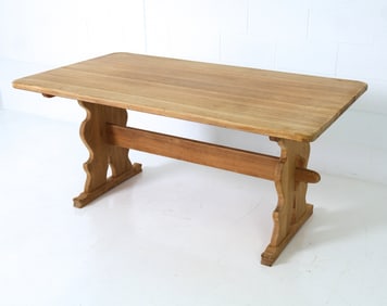 KJAERNULF STYLE DANISH OAK DINING TABLE D. 1970S