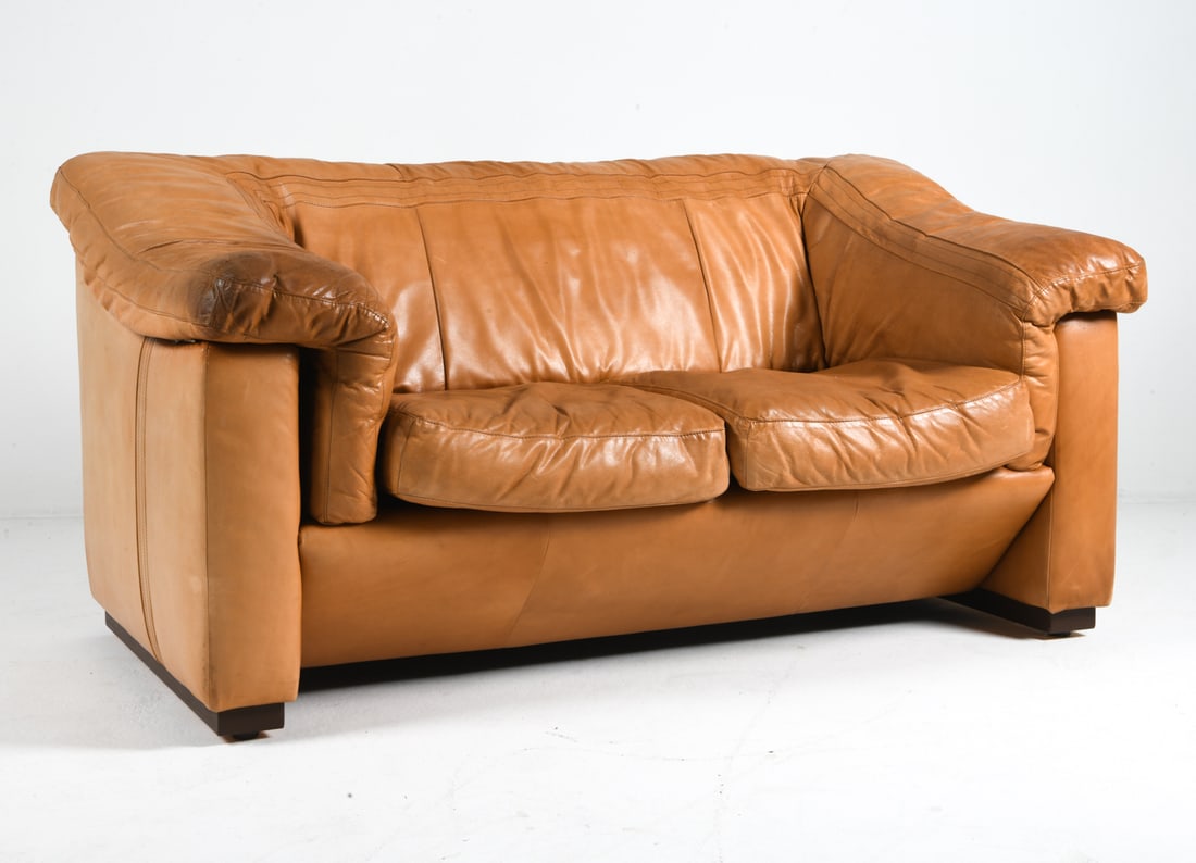 DE SEDE STYLE DANISH LEATHER LOVESEAT C. 1960S - 2