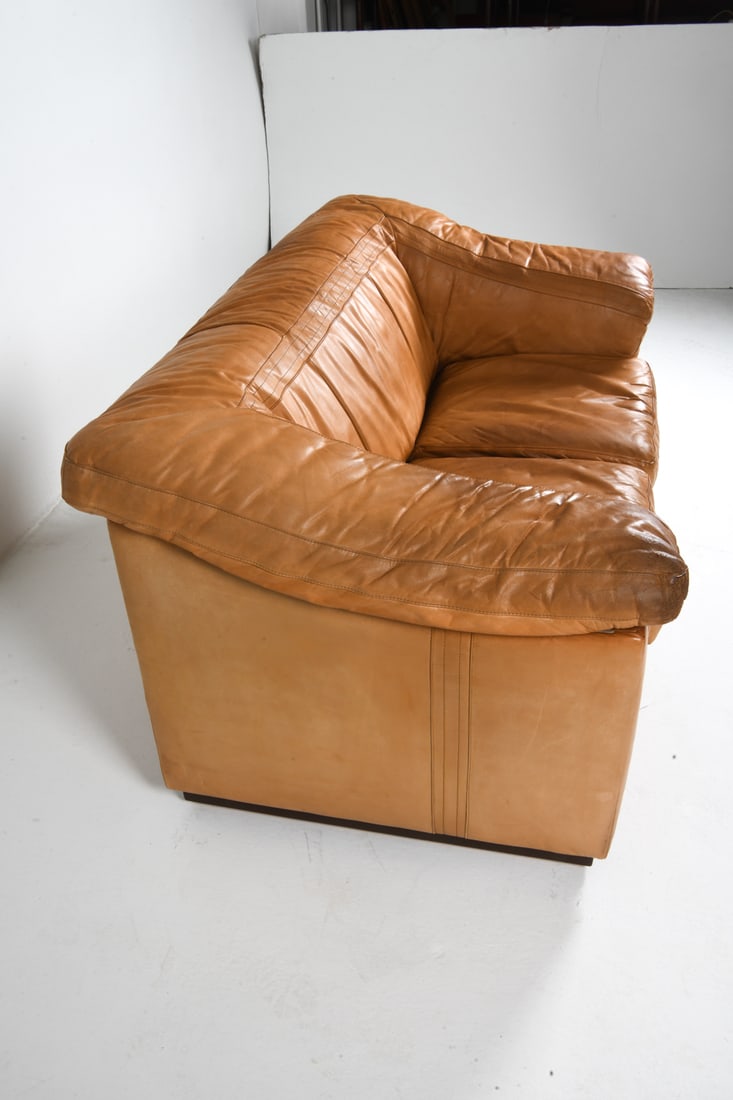DE SEDE STYLE DANISH LEATHER LOVESEAT C. 1960S - 5