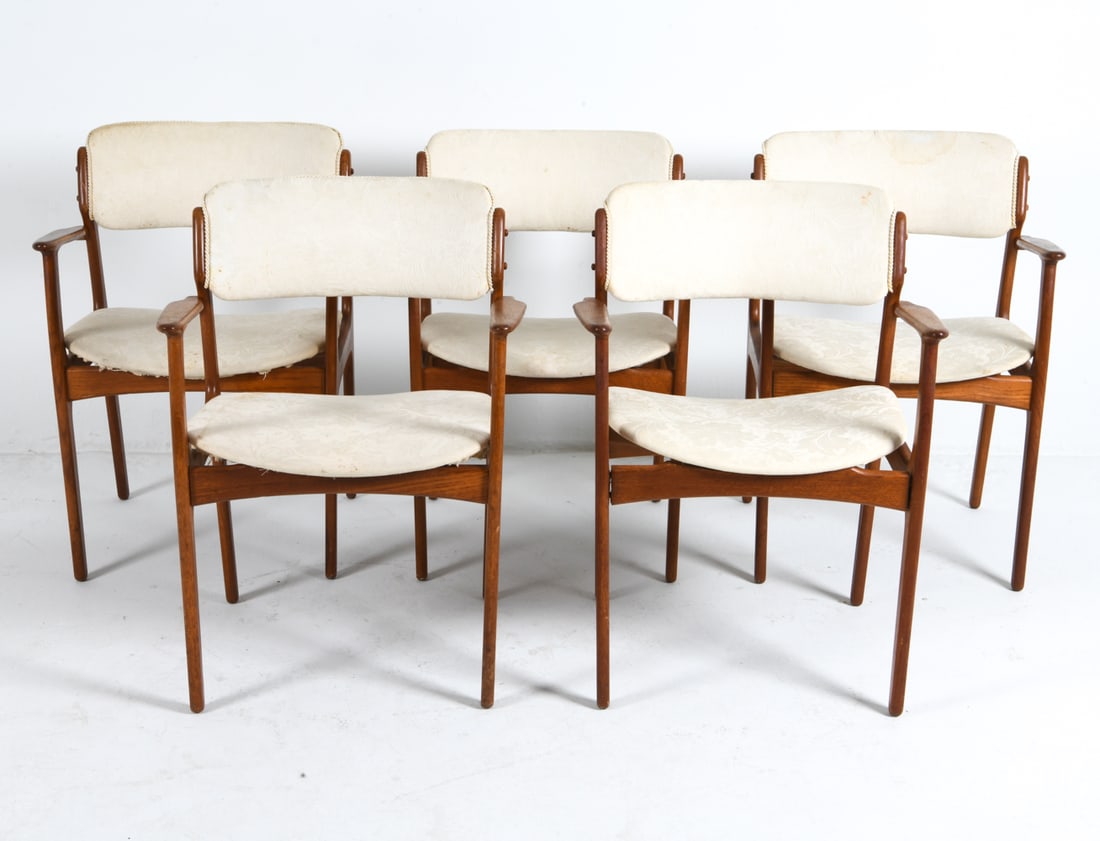 (5) ERIK BUCH FOR DOMUS DANISH TEAK DINING CHAIRS: Model 49 dining chairs, designed by Erik Buch for O.D. Mobler A-S and Domus Danica. Teak frames with cream patterned upholstery. Tagged underneath. Denmark, circa 1970s. Dimensions: H 31" x W 24" x D