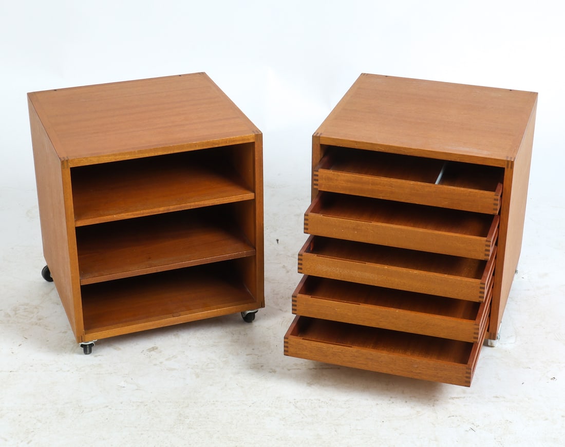 PAIR OF DANISH TEAK ROLLING SIDE TABLES C. 1960S (1 of 17)