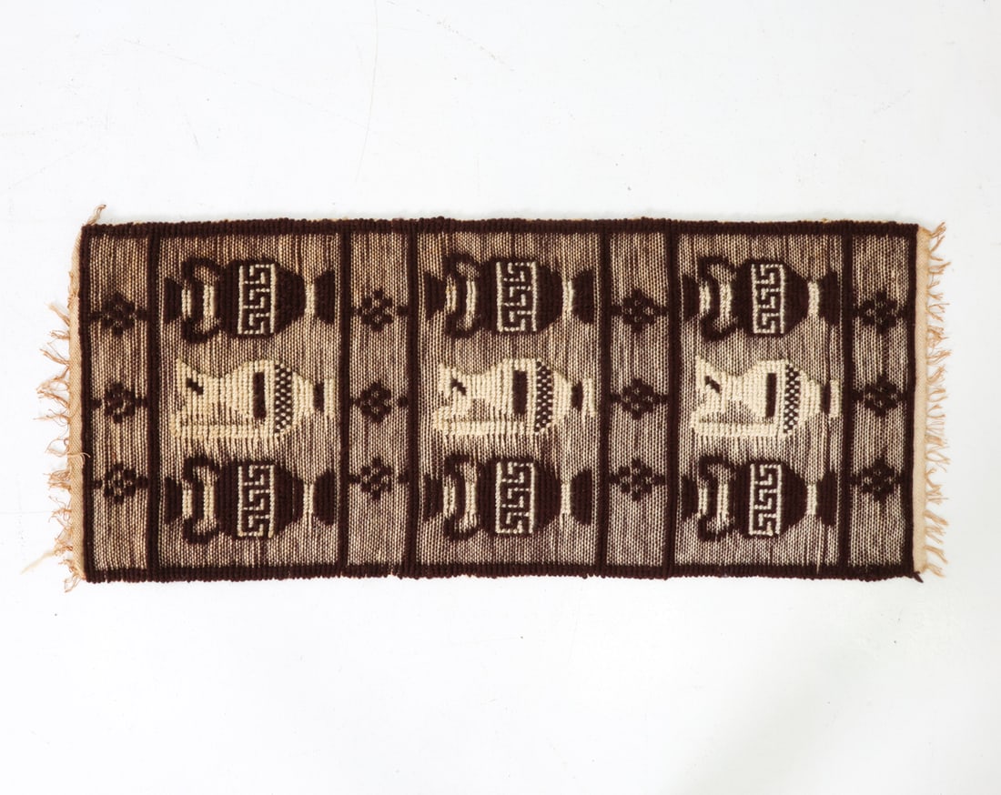 VINTAGE SCANDINAVAIN HAND-WOVEN WOOL TAPESTRY: Tapestry rug depicting pottery jugs. Apparently unmarked. Dimensions: L 54" x W 21.25" Condition: Wear consistent with age and use including some fraying at ends.