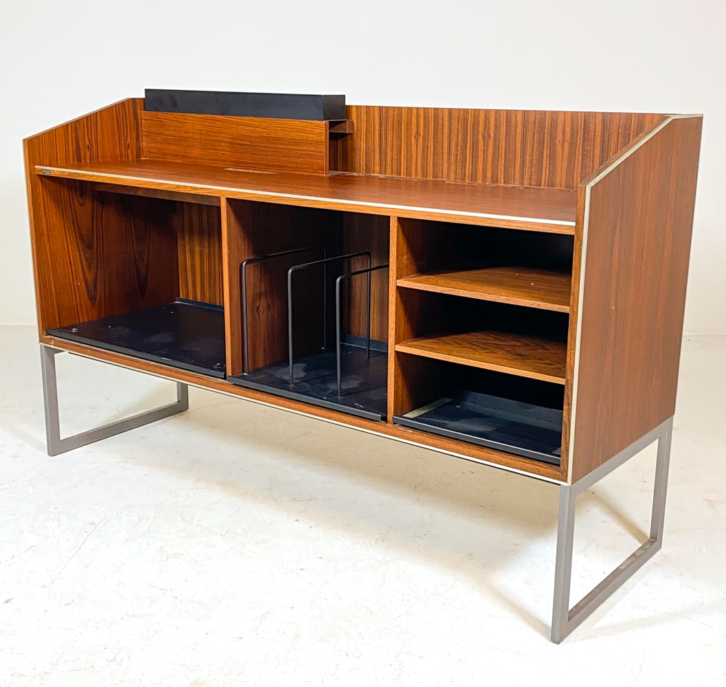 BANG & OLUFSEN DANISH ROSEWOOD MEDIA CABINET 1960S (1 of 18)