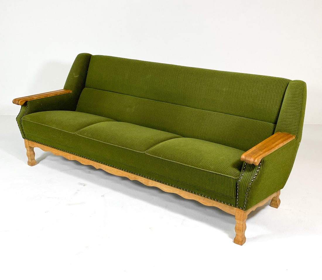 KJAERNULF STYLE DANISH OAK SOFA C. 1970S (1 of 18)