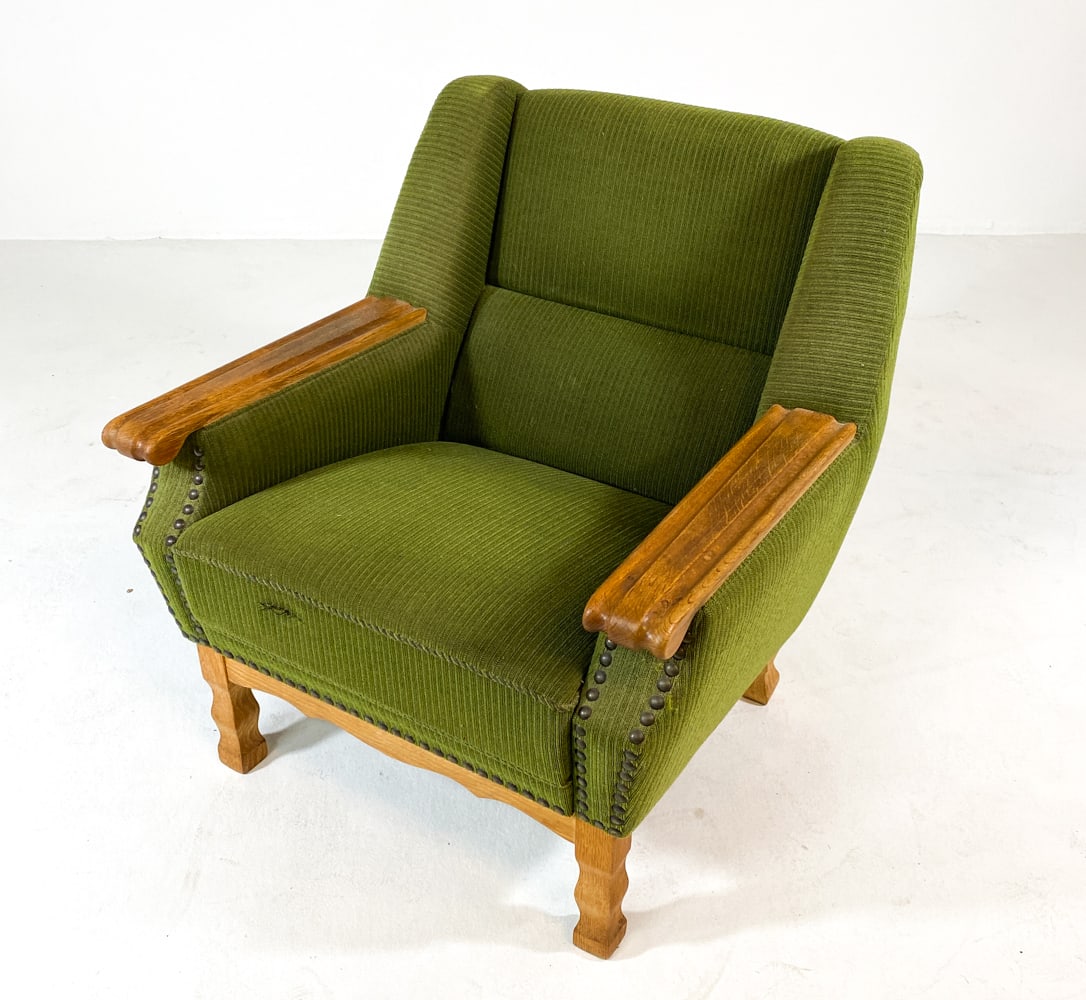 ATTR. HENNING KJAERNULF OAK LOUNGE CHAIR C. 1970S (1 of 15)