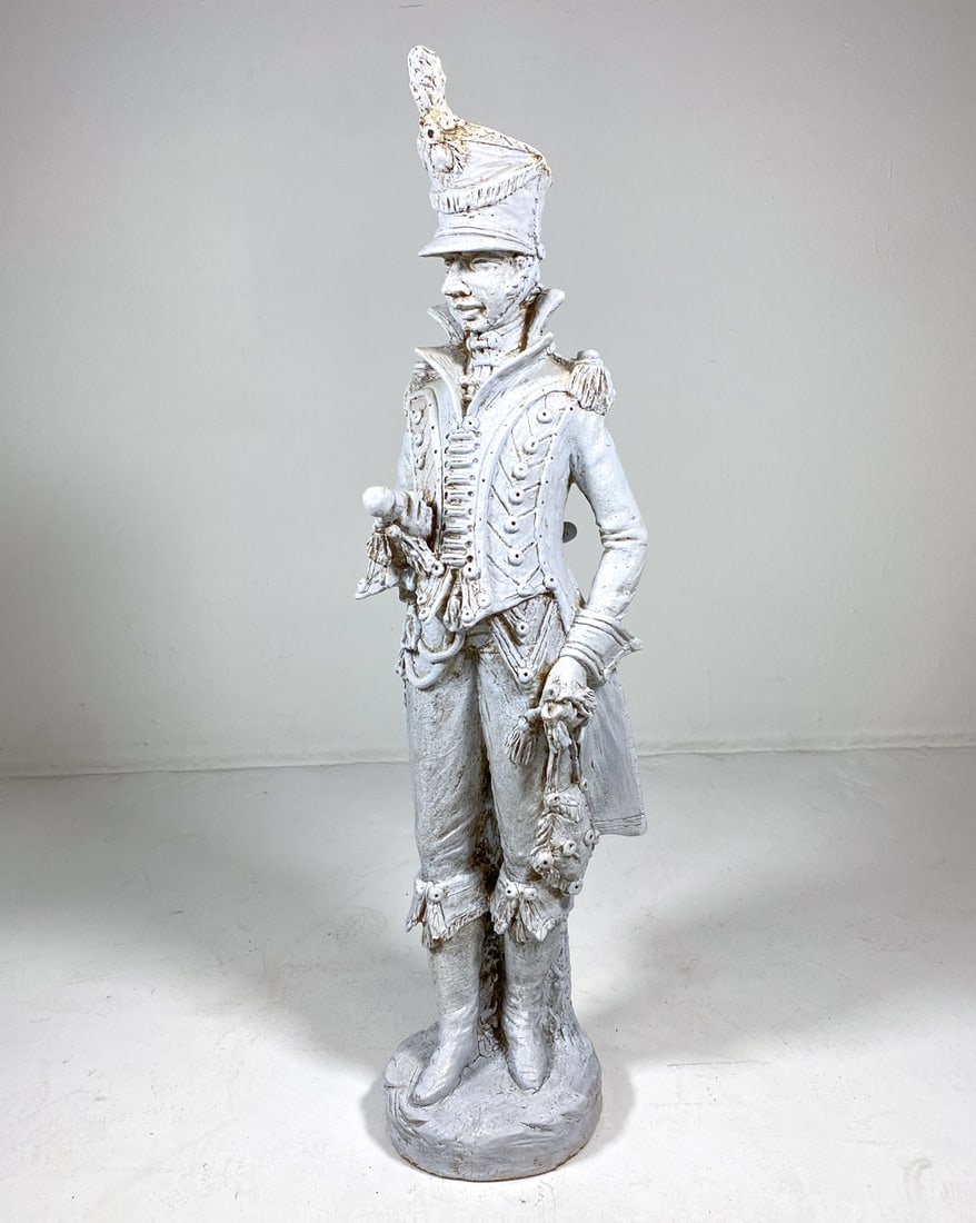 MID-CENTURY CERAMIC STATUE OF A SOLDIER (1 of 14)