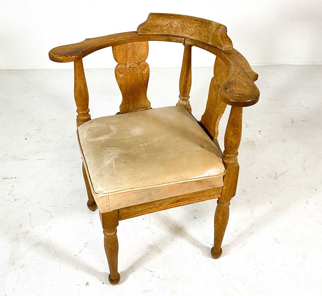 SWEDISH OAK & LEATHER CORNER CHAIR C. 1970S (1 of 16)