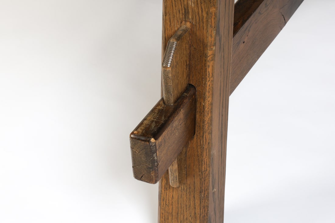 BRUTALIST TRIANGULAR DUTCH OAK DINING TABLE 1970S - 15