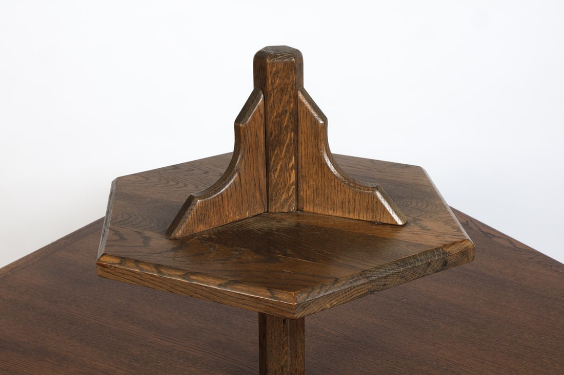 BRUTALIST TRIANGULAR DUTCH OAK DINING TABLE 1970S - 3