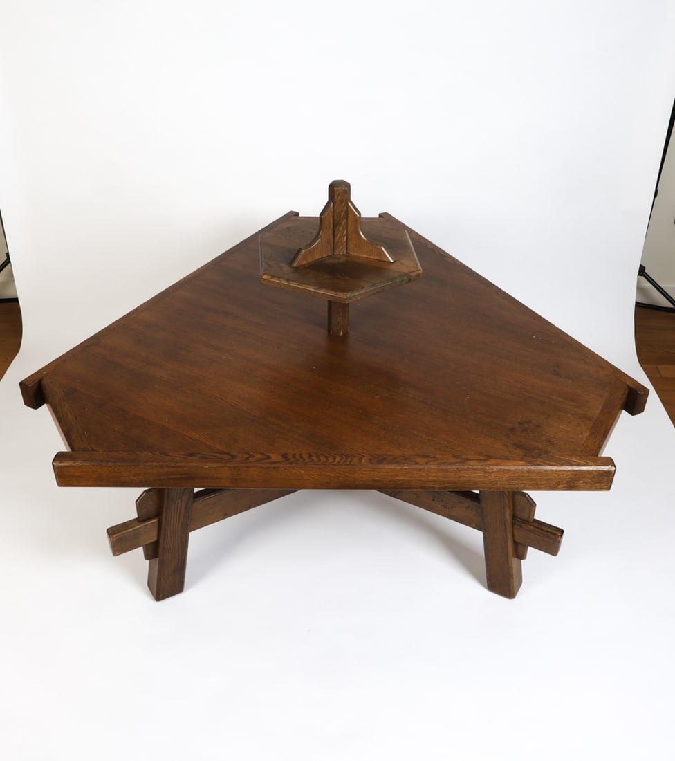 BRUTALIST TRIANGULAR DUTCH OAK DINING TABLE 1970S - 7