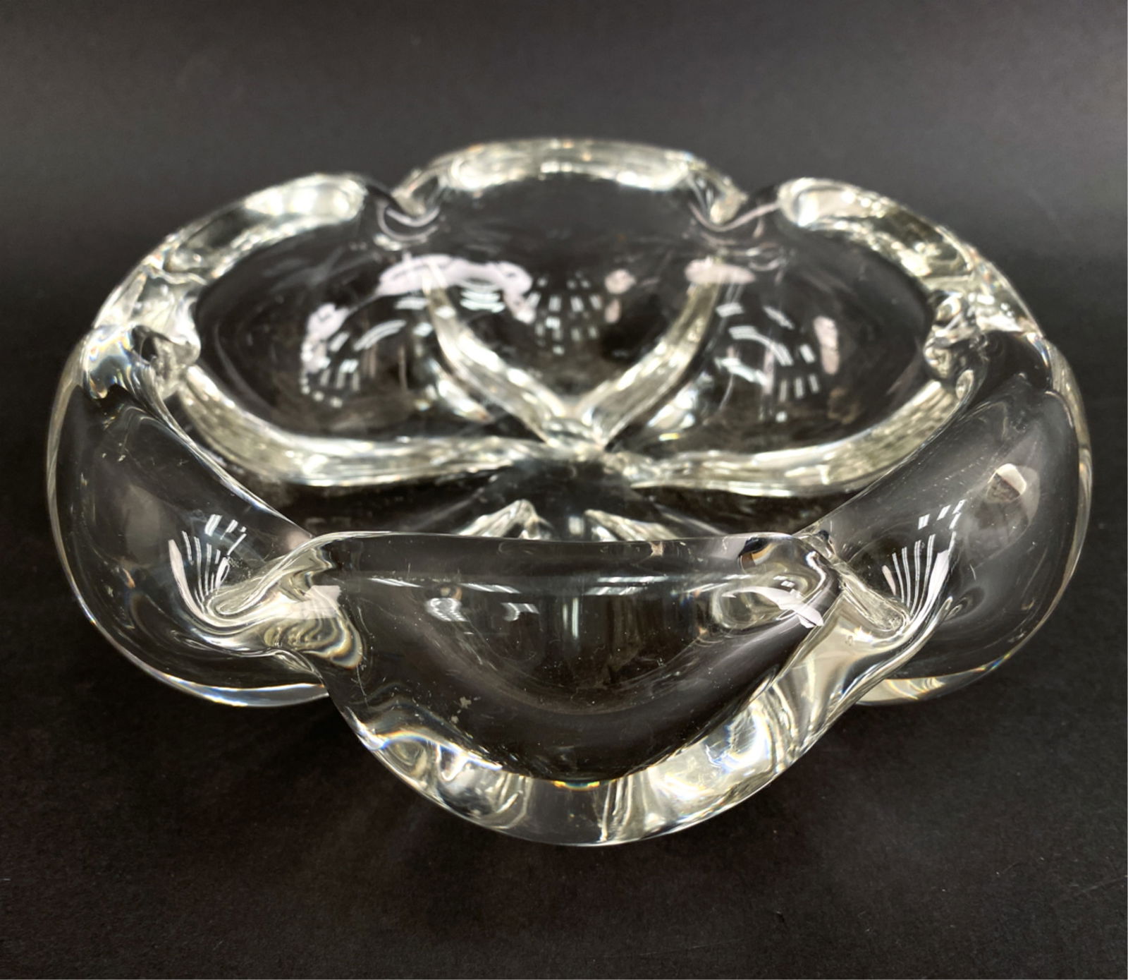 MID-CENTURY ART GLASS BOWL (1 of 1)
