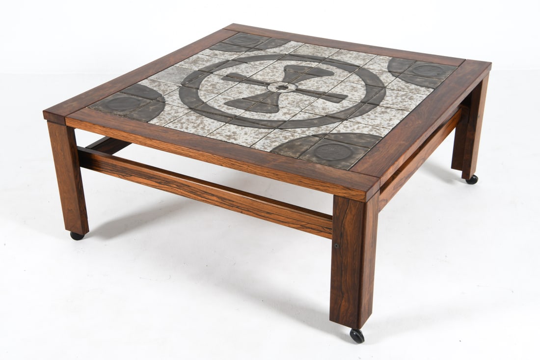 MID-CENTURY DANISH ROSEWOOD & TILE COFFEE TABLE (1 of 17)