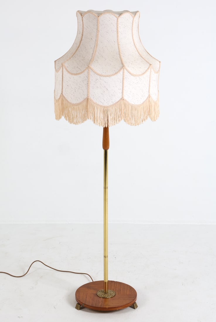 SCANDINAVIAN TEAK BRASS FLOOR LAMP C. 1960S (1 of 19)