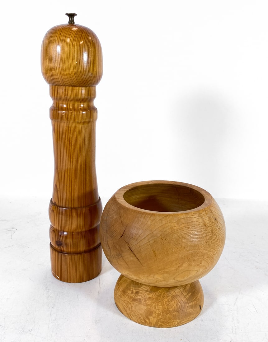 SCANDINAVIAN PINE GRINDER & BOWL GROUPING (1 of 8)