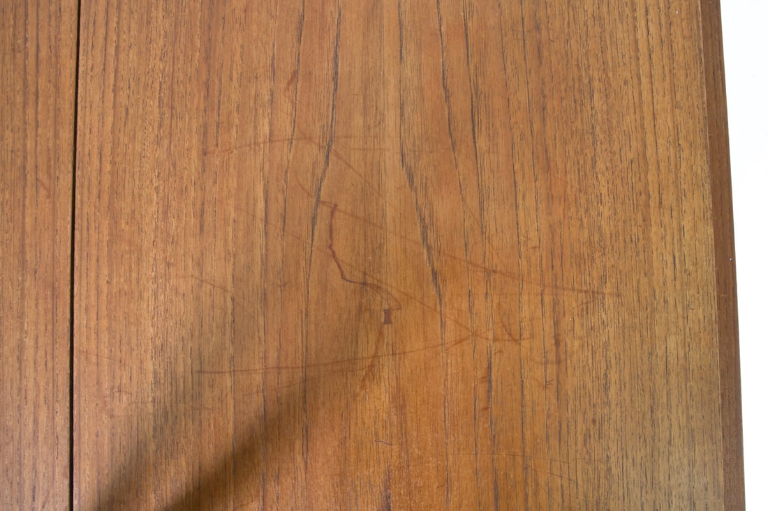 VODDER STYLE DANISH TEAK EXTENDING DINING TABLE - 17