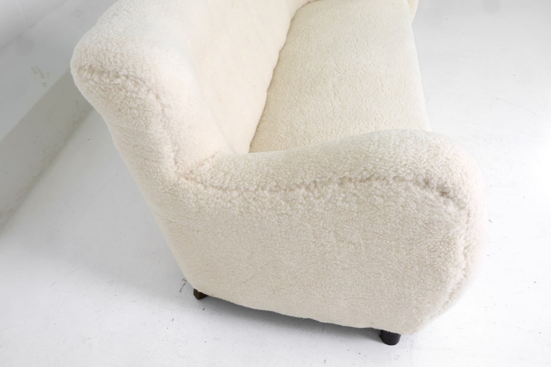 ATTR. FRITZ HANSEN MODEL 1669 LAMBSWOOL SOFA 1950S - 10