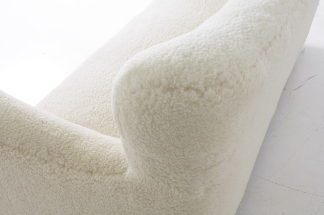 ATTR. FRITZ HANSEN MODEL 1669 LAMBSWOOL SOFA 1950S - 12