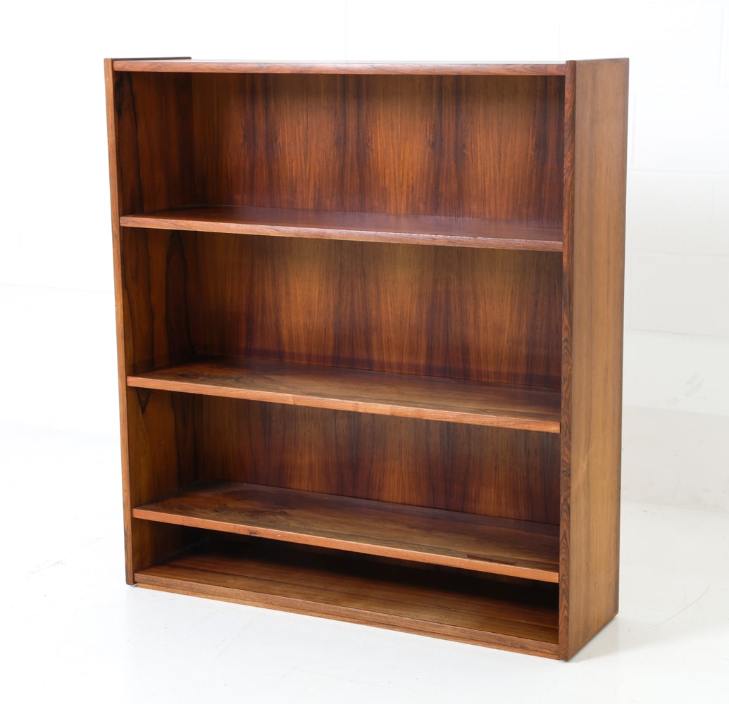 MID-CENTURY DANISH ROSEWOOD BOOKSHELF (1 of 17)