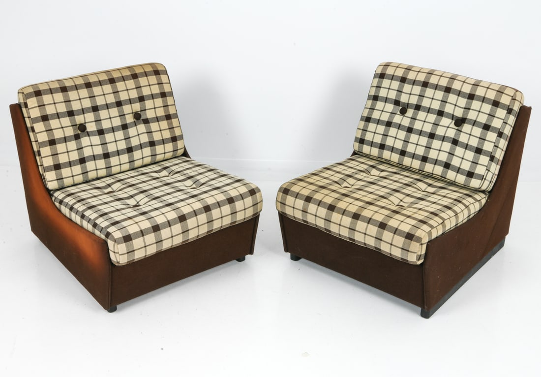 PAIR OF SCANDINAVIAN LOUNGE CHAIRS C. 1970S (1 of 10)