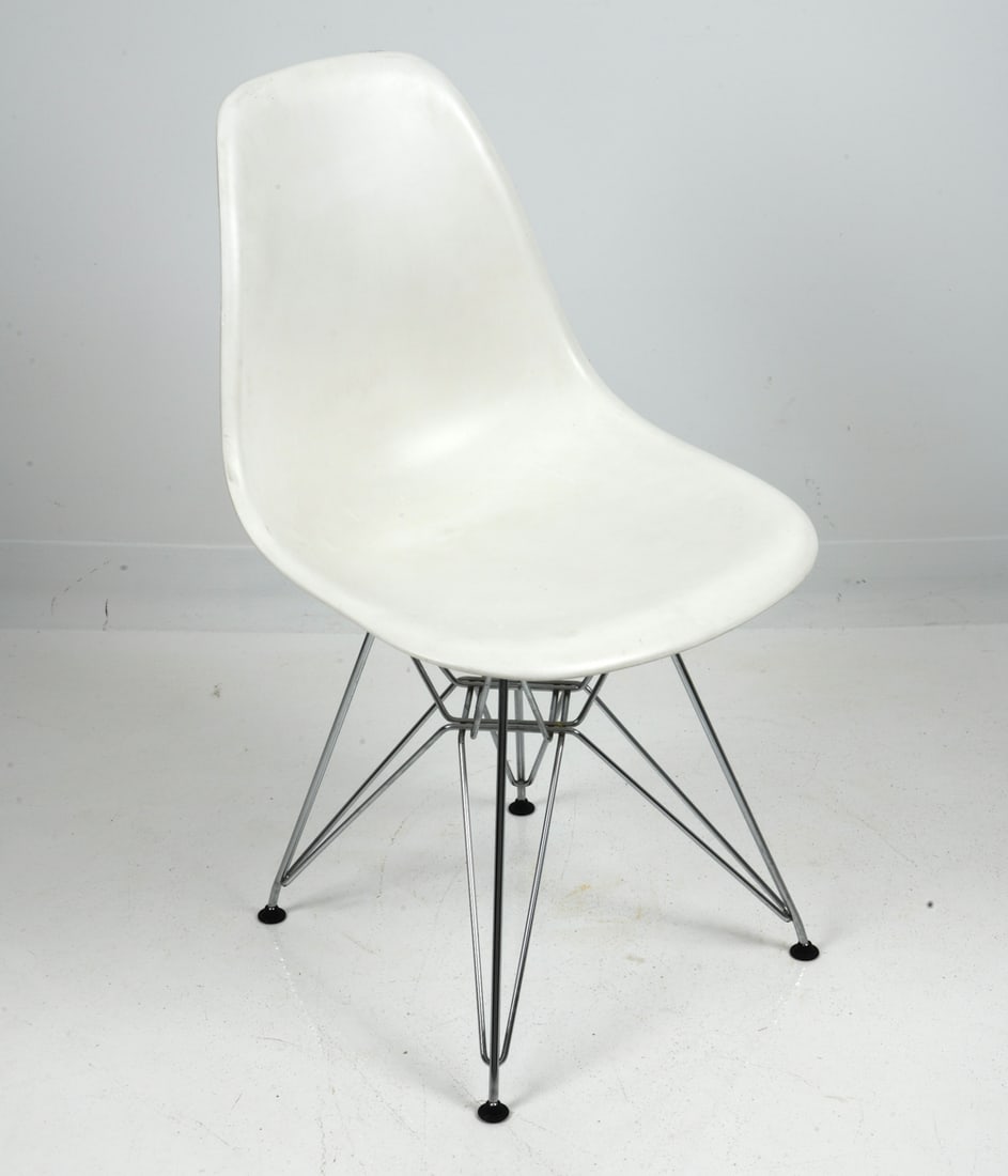CHARLES & RAY EAMES FOR VITRA DSR SIDE CHAIR (1 of 11)