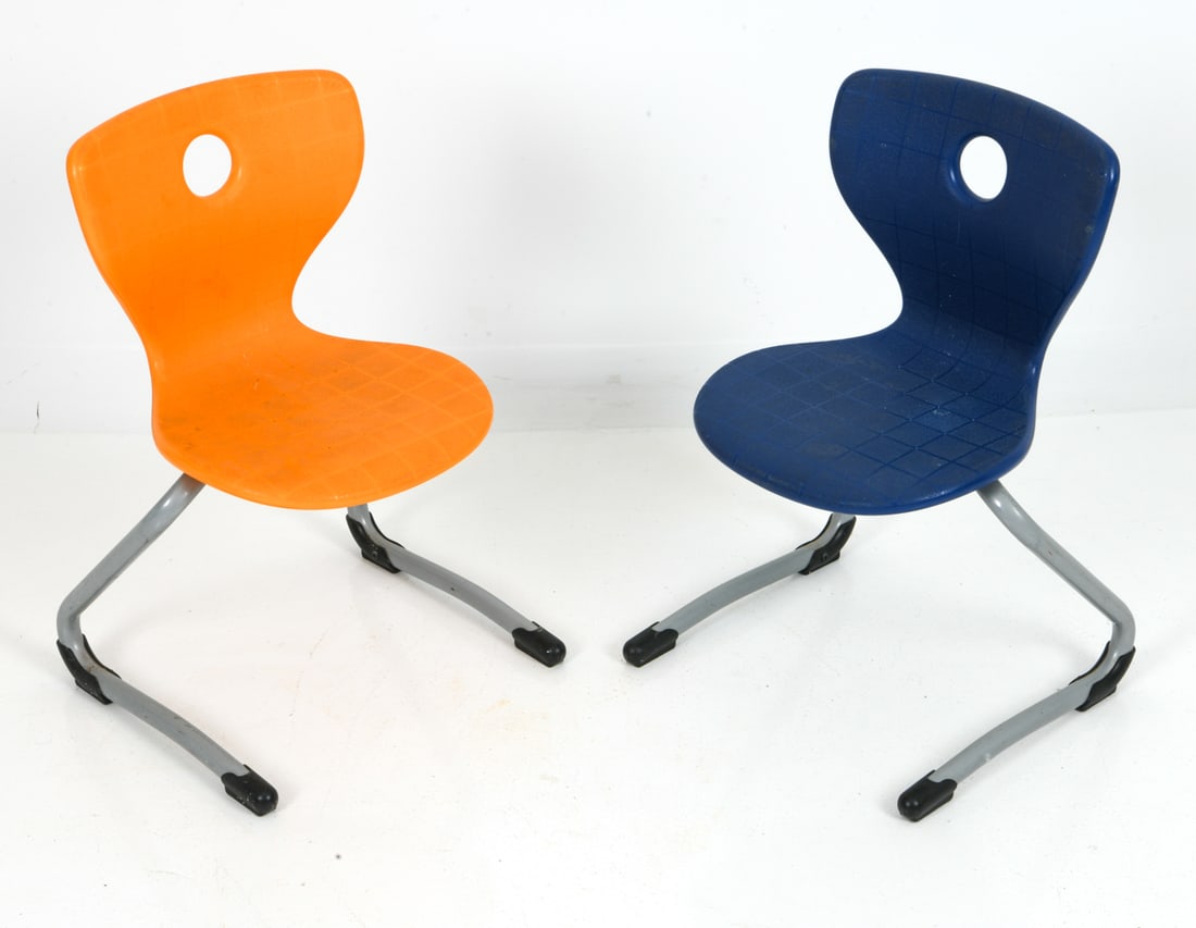 PAIR VERNER PANTON FOR VS PANTOSWING CHILD CHAIRS: Pantoswing Lupo chairs for VS mobel. Polypropylene seating with steel legs. Marked underneath. Denmark, circa 1970s. Dimensions: H 23" x W 15" x D 14" x SH 12" Condition: Minor discoloration to surfac