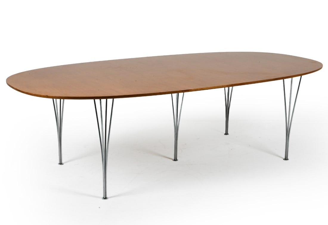 MATHSSON & HEIN FRITZ HANSEN WALNUT DINING TABLE (1 of 1)