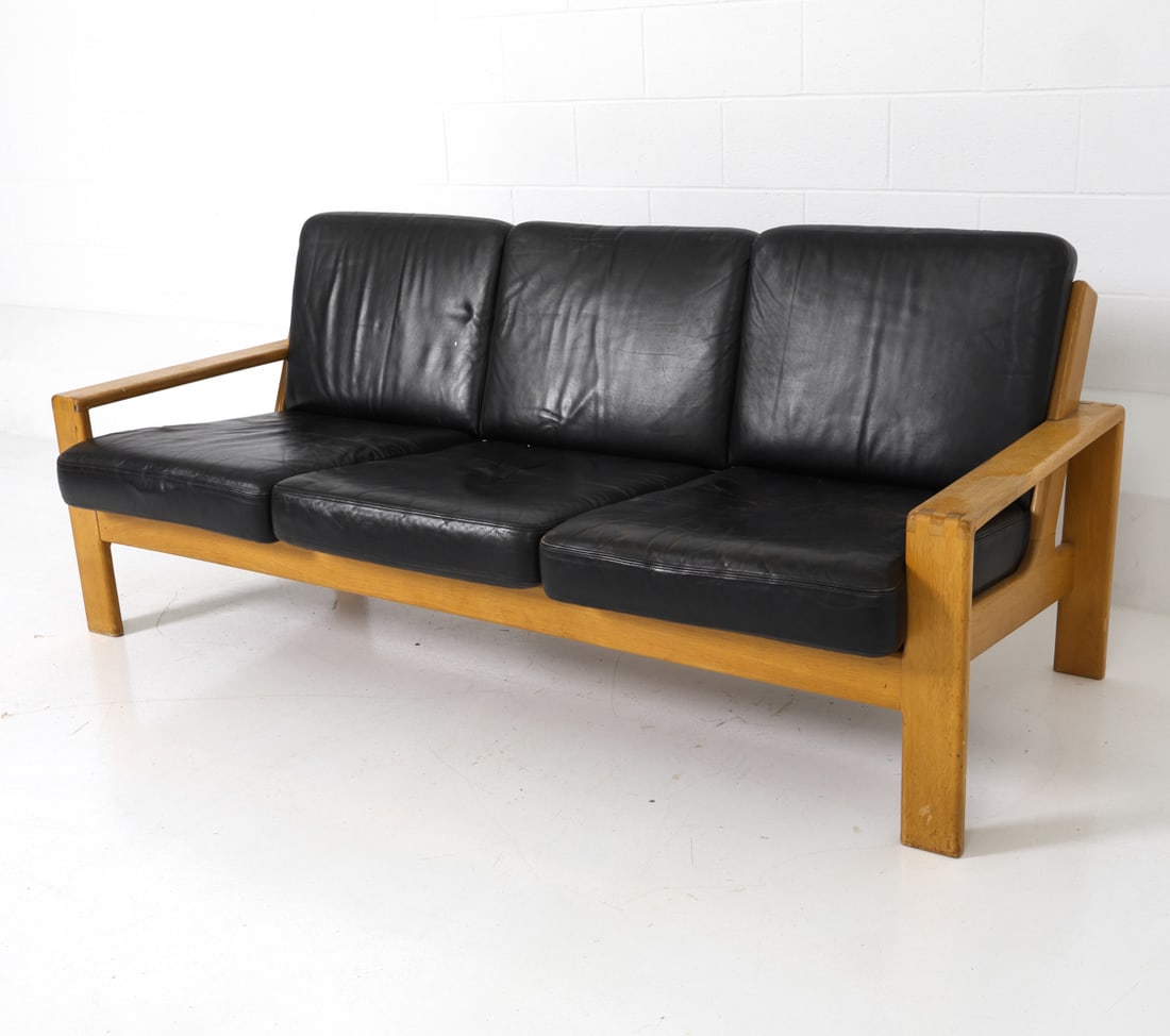 STYLE OF ESKO FINNISH OAK & LEATHER SOFA C. 1970S (1 of 20)