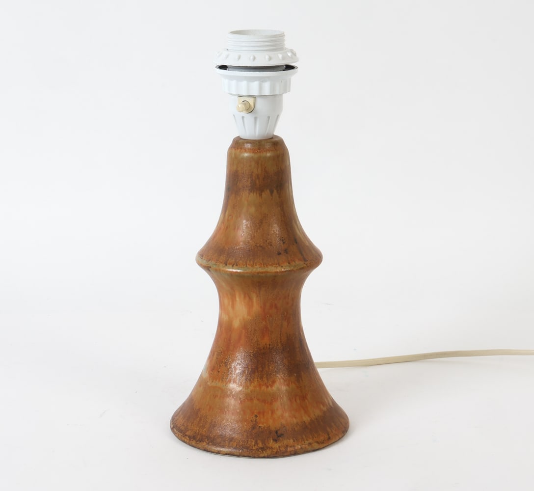 SCANDINAVIAN CERAMIC POTTERY LAMP 1970'S: Marked "Ego Stengods Atelier" to underside. Dimensions: H 11" x Dia. 5" Condition: Not tested, Cord cut, Light surface wear consistent with age and use. PR211