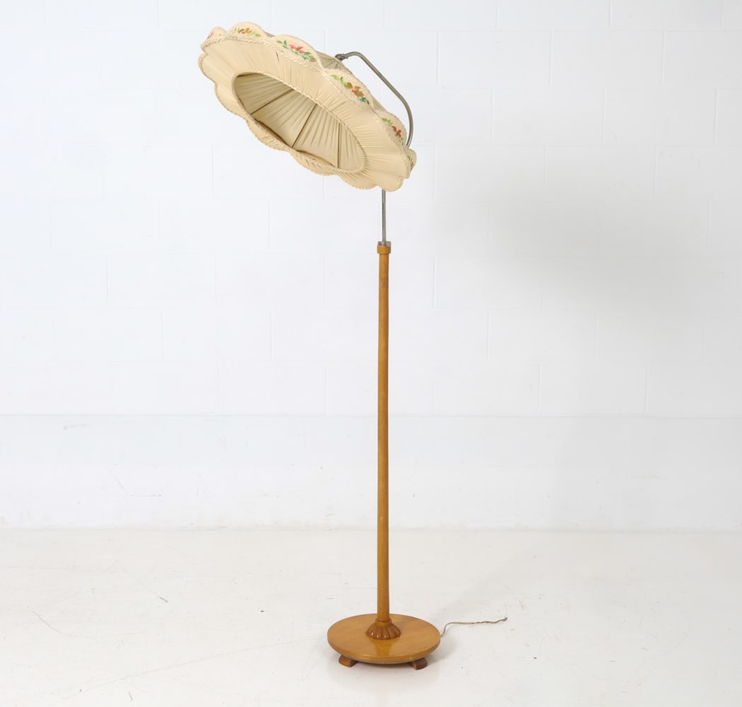 ART DECO SWEDISH PINE FLOOR LAMP C. 1930S (1 of 19)