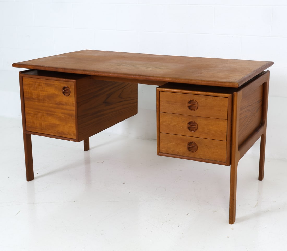 ARNE VODDER DANISH TEAK WRITING DESK C. 1960S (1 of 19)