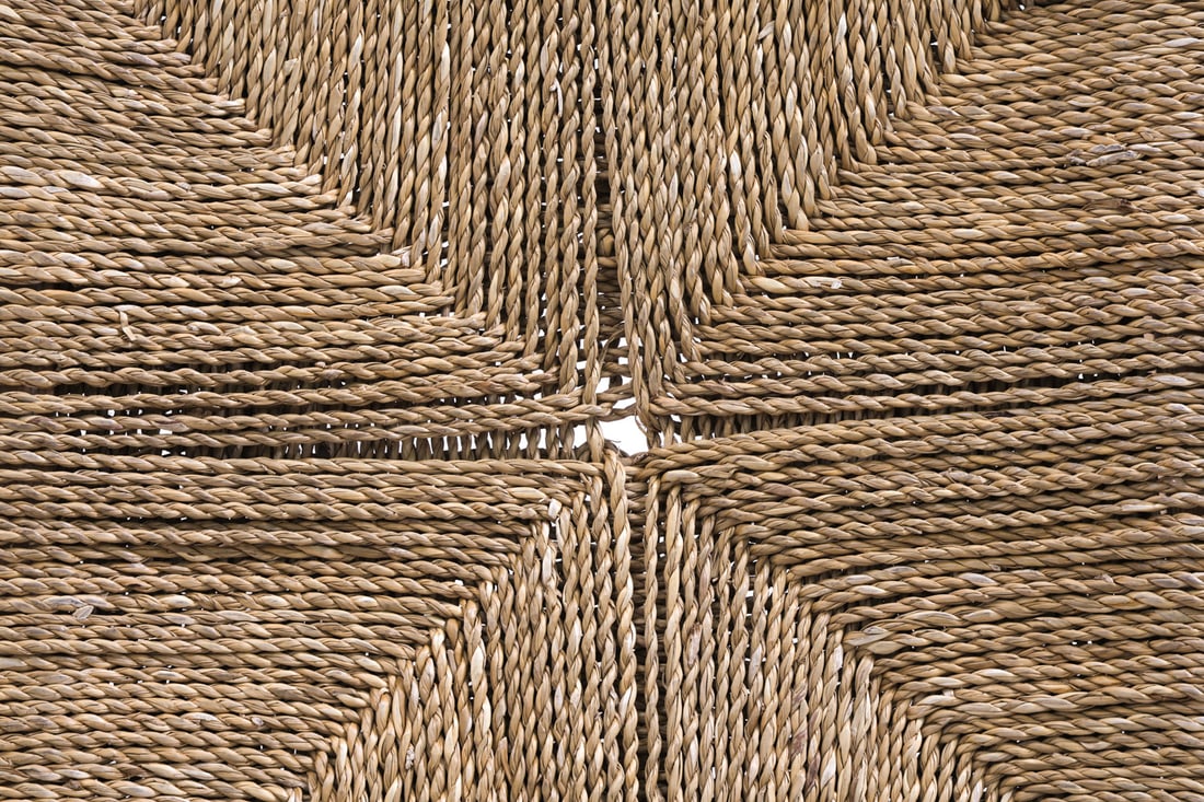 PAIR SCANDINAVIAN PINE & RUSH DINING CHAIRS 1970S - 11