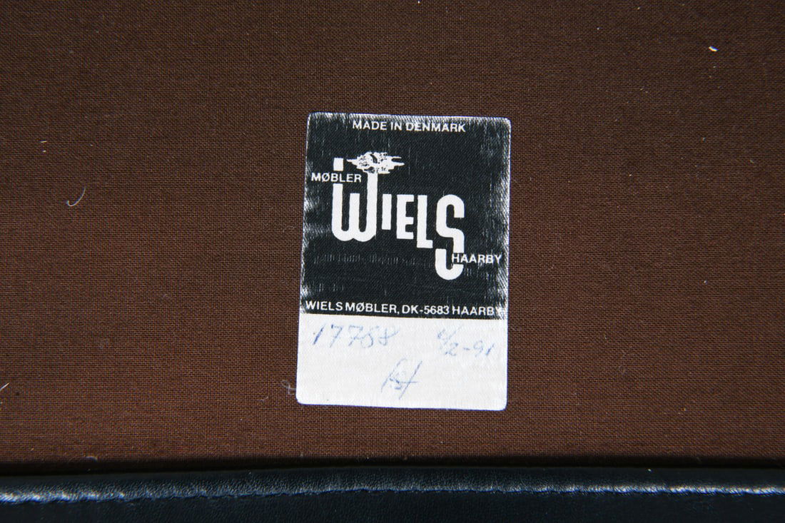 WIELS MOBLER DANISH LEATHER SOFA - 17