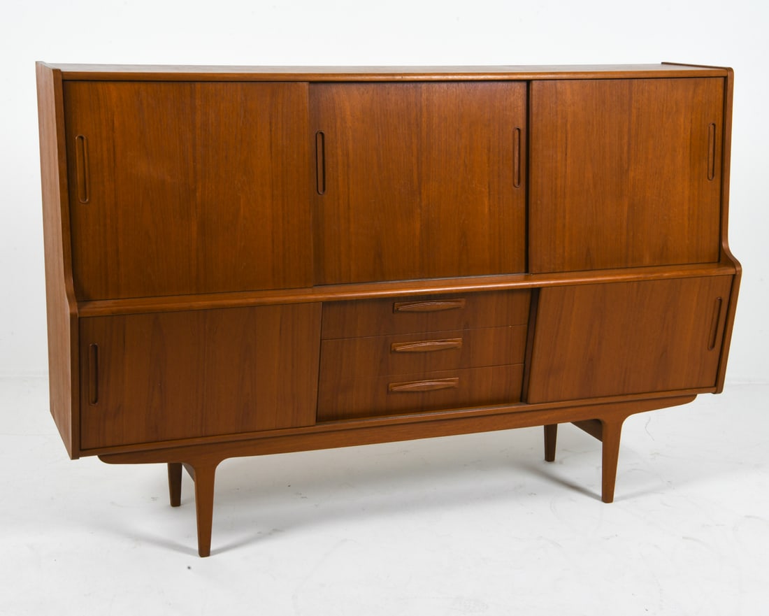 ES MOBLER STYLE DANISH TEAK SIDEBOARD C. 1970S (1 of 1)
